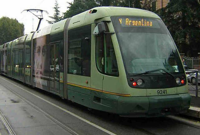 tram 8
