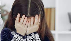 Giudice adescava bambine