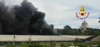 Incendio deposito a Roma