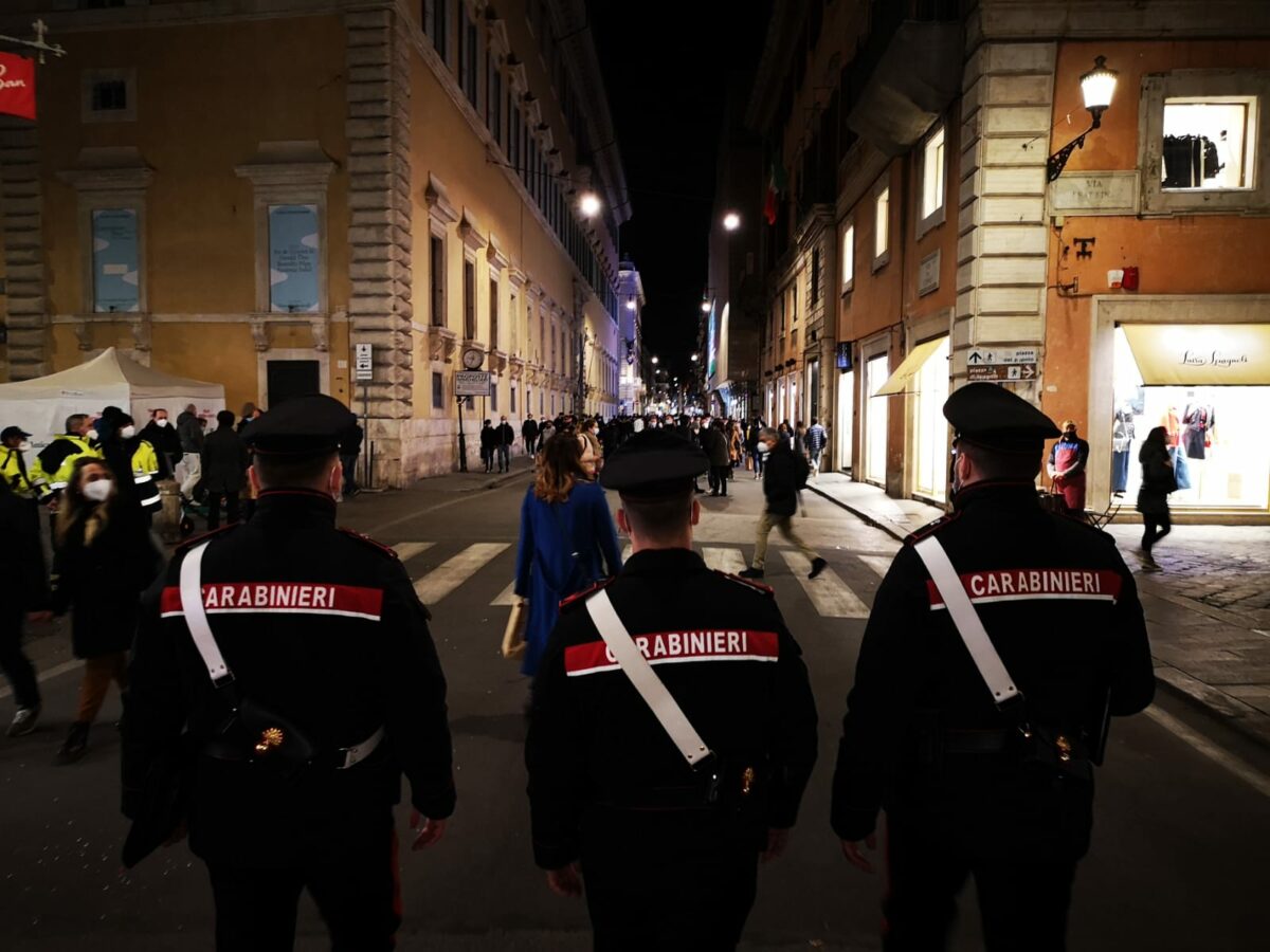Ondata di controlli nelle zone della movida