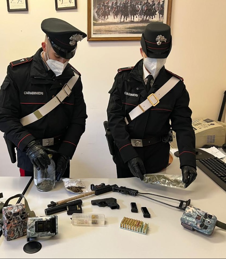 Cacciatore di frodo nella rete dei Carabinieri