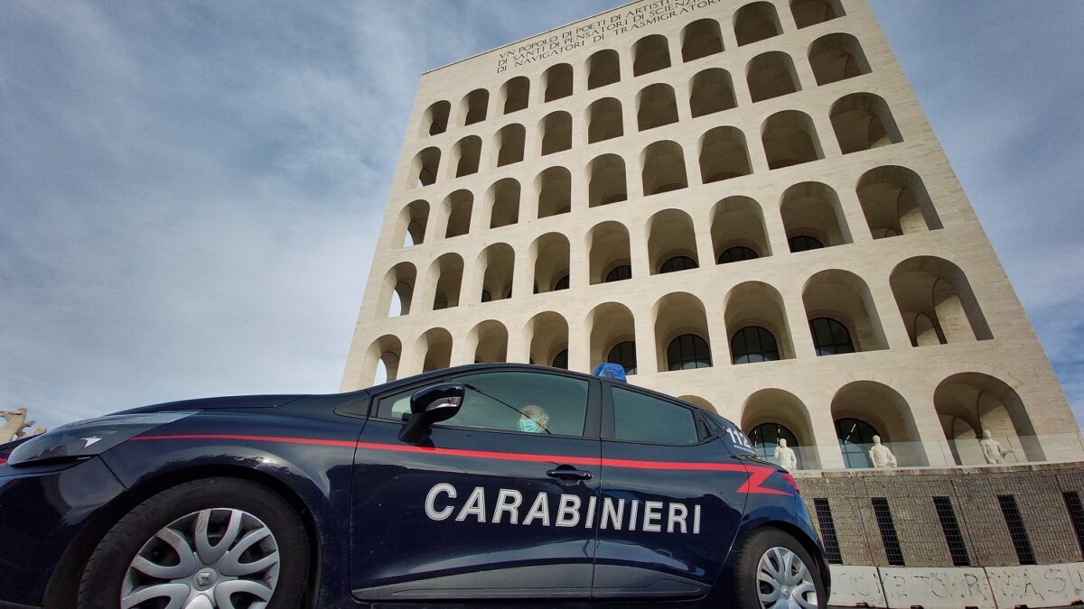 Sventata rapina ai danni di un anziano all'Eur