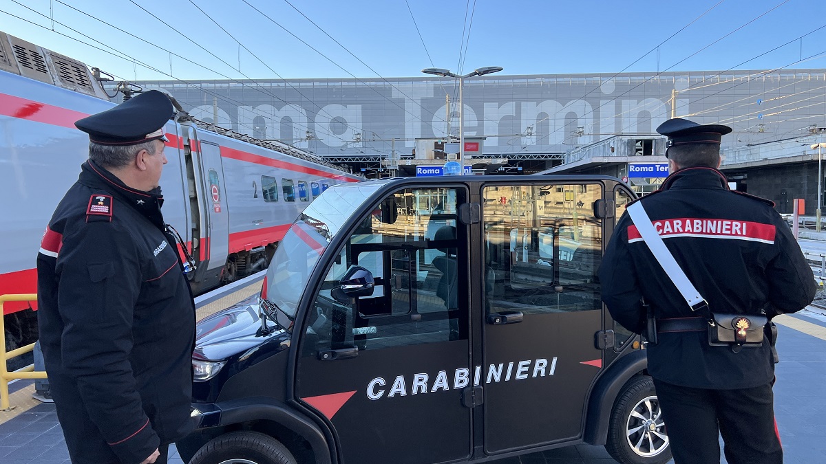 Servizio straordinario di controllo dei Carabinieri a Termini
