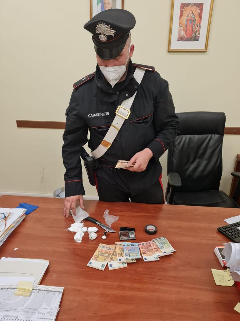 Vecchia conoscenza delle forze dell'ordine in manette per spaccio a Colleferro