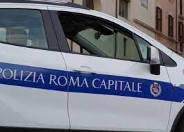 Investe due fratellini