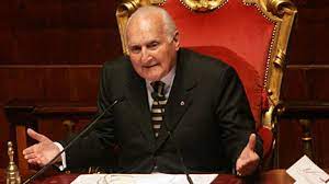 Scalfaro eletto Presidente