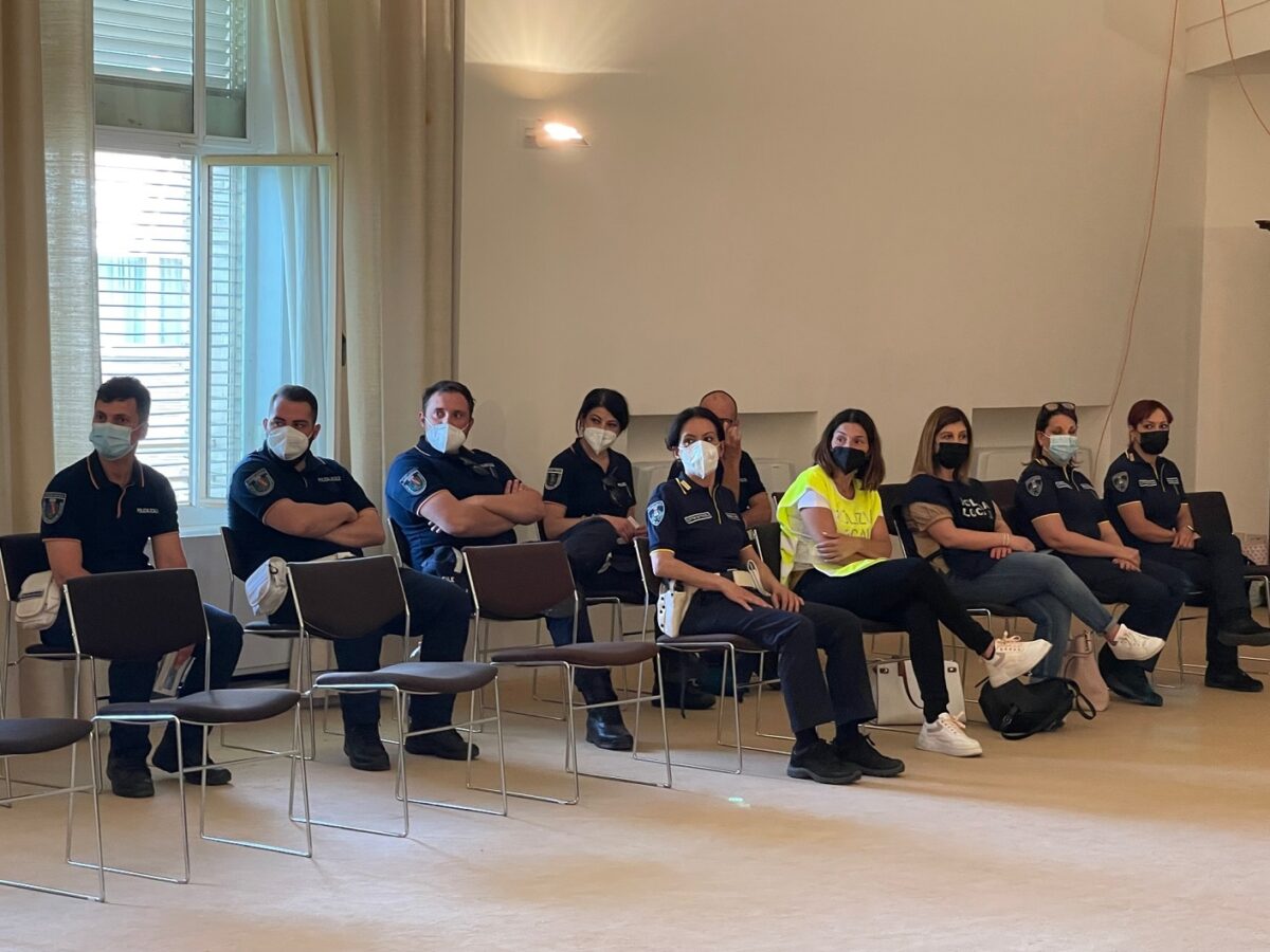 Patente di servizio per 45 agenti di Polizia Locale