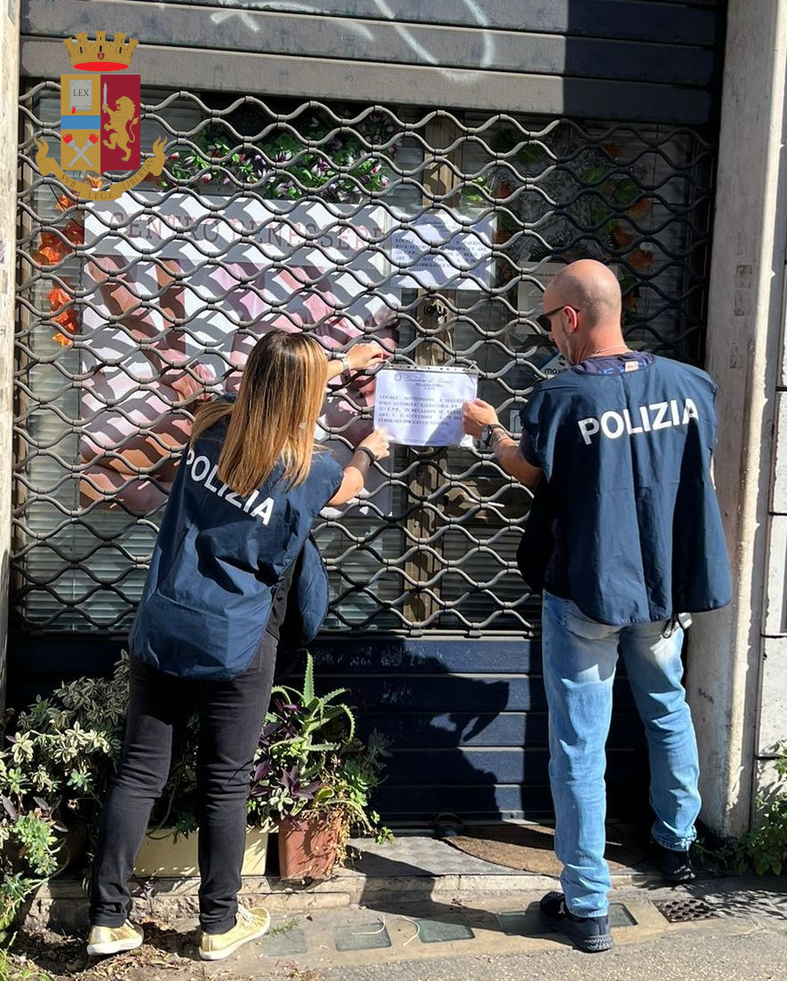 Centro massaggi a luci rosse chiuso in via Livorno