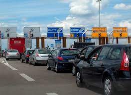 Strada dei Parchi sospende