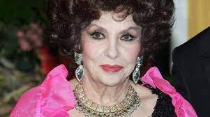 Gina Lollobrigida compie 95