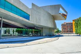 Il MAXXI omaggia i Grandi