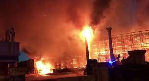 Incendio a Cinecitta' a Roma