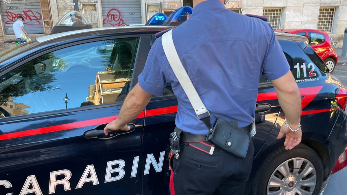 Molestatore nell'ascensore della metro C in manette