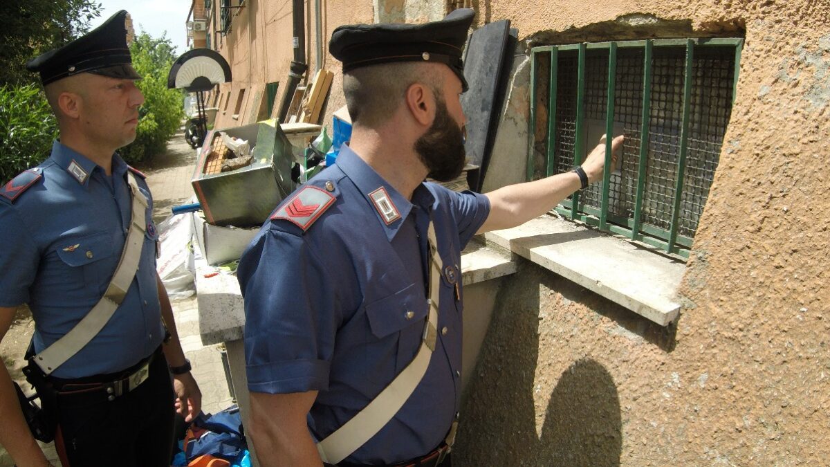Sequestro di circa 4 kg di droga, nel corso di diversi blitz dei Carabinieri