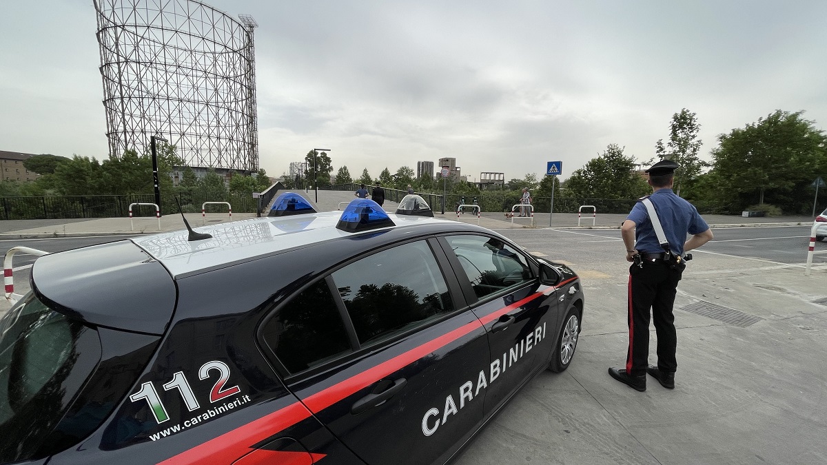 Due minori arrestati e 4 denunciati dai Carabinieri