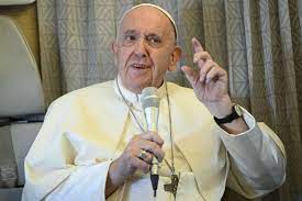 Papa Francesco serve un lavoro