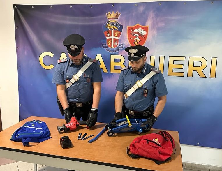 Quattro arresti dei Carabinieri per furto aggravato