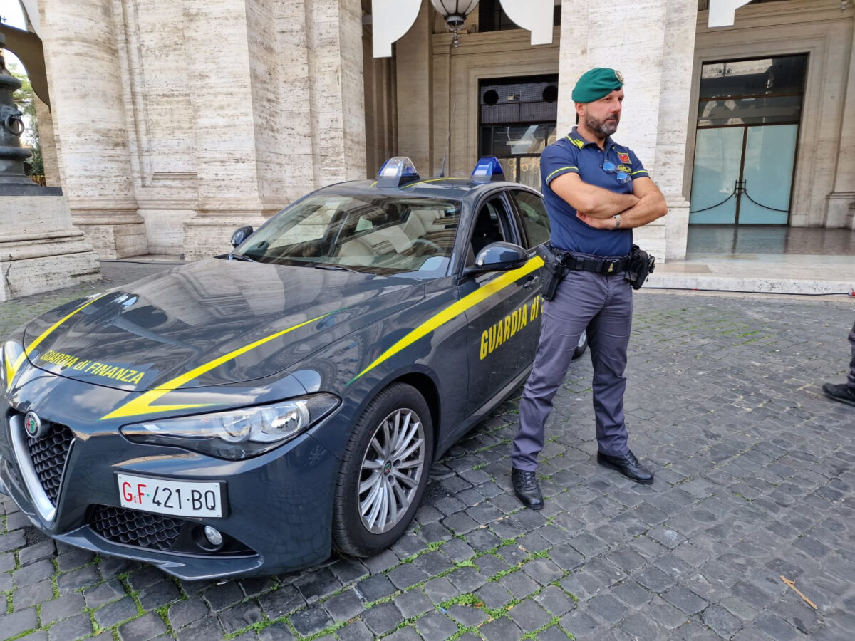Guardia di Finanza denuncia