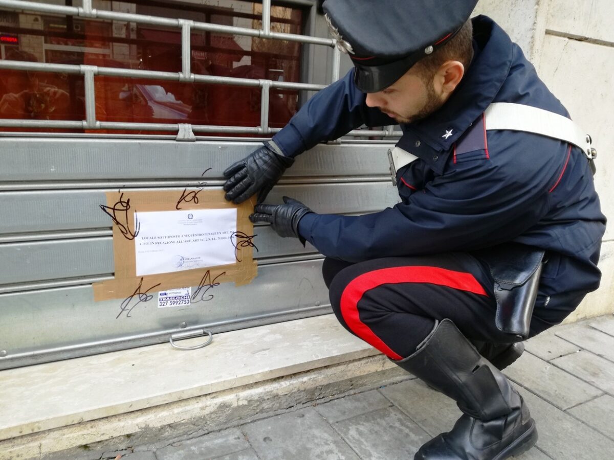 Centri massaggi cinesi chiusi dai Carabinieri