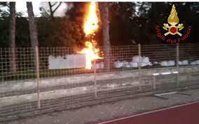 Compattatore in fiamme