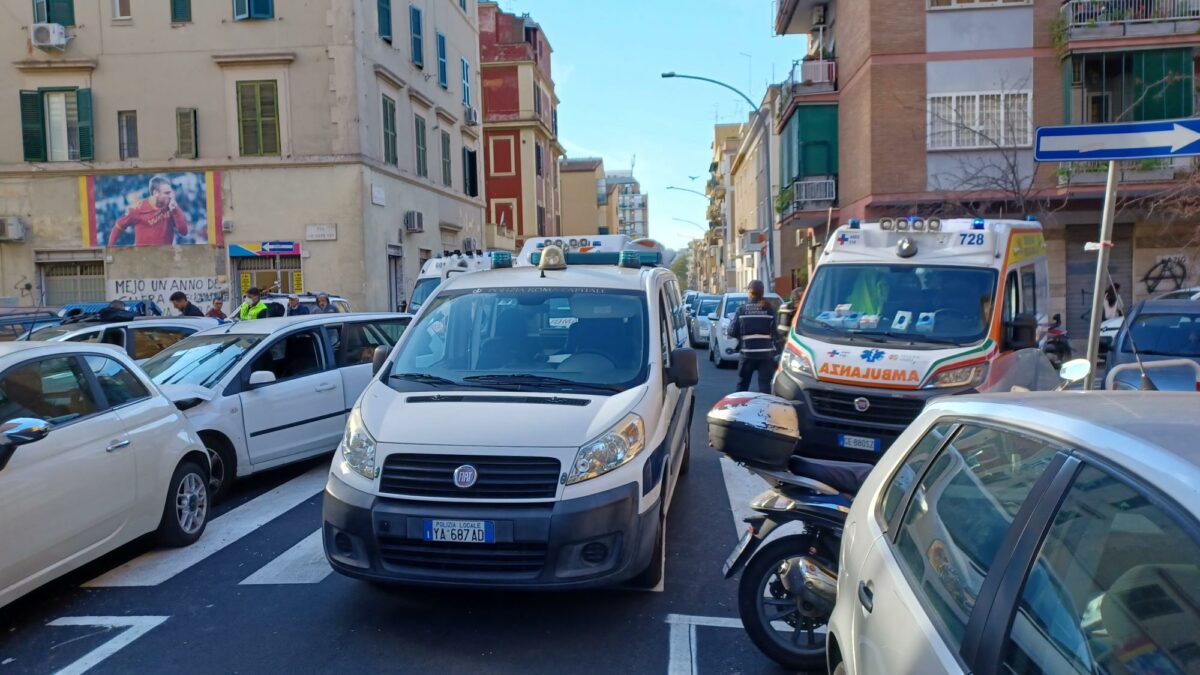 Incidente in via Cei a Roma