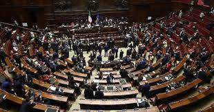 Decreto legge rave approva