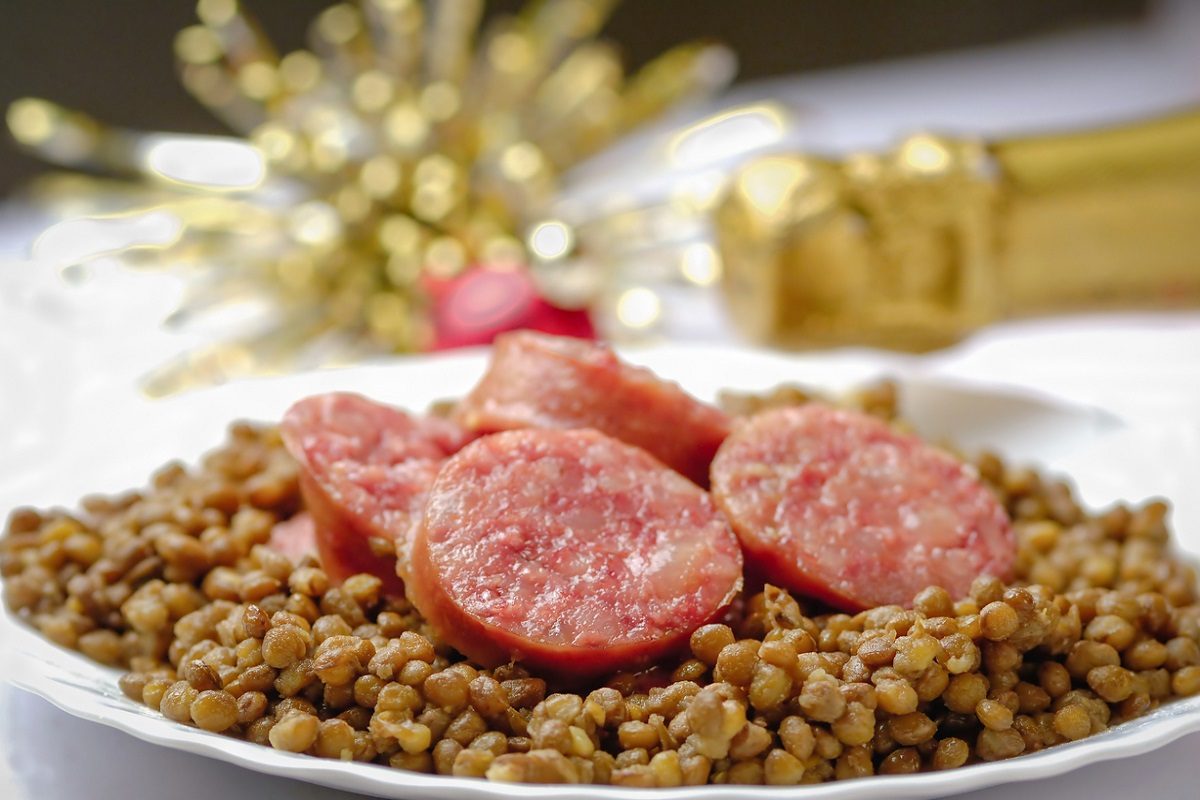Saldi anche a tavola per i prodotti tipici delle feste