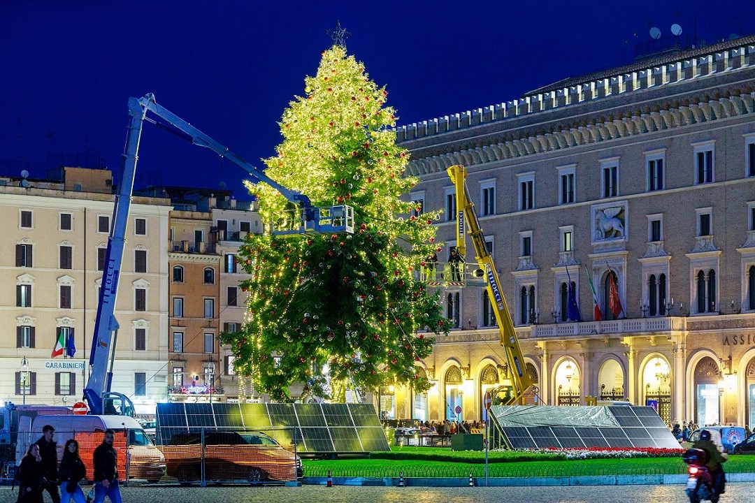 Natale a Roma, le luci della ripresa: l'avviso pubblico