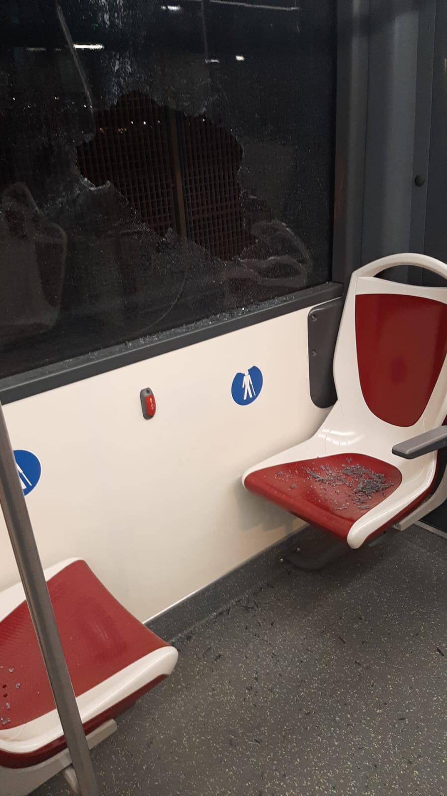 Bus Atac bersagliati al Campo Rom di Via Candoni