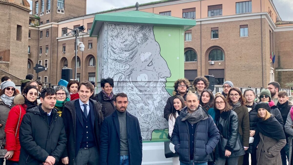 Prima opera site specific di Cabin art in via Petroselli