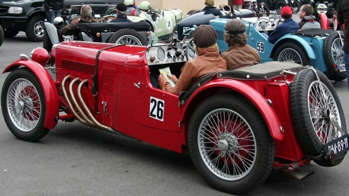 Stop alle auto storiche a Roma
