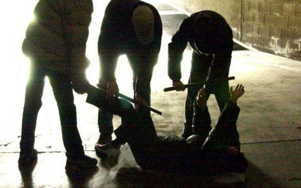 4 ragazzini picchiati da baby gang