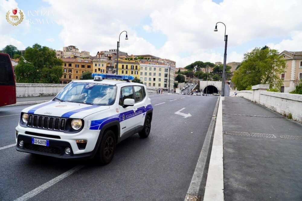 Contromano sul Lungotevere
