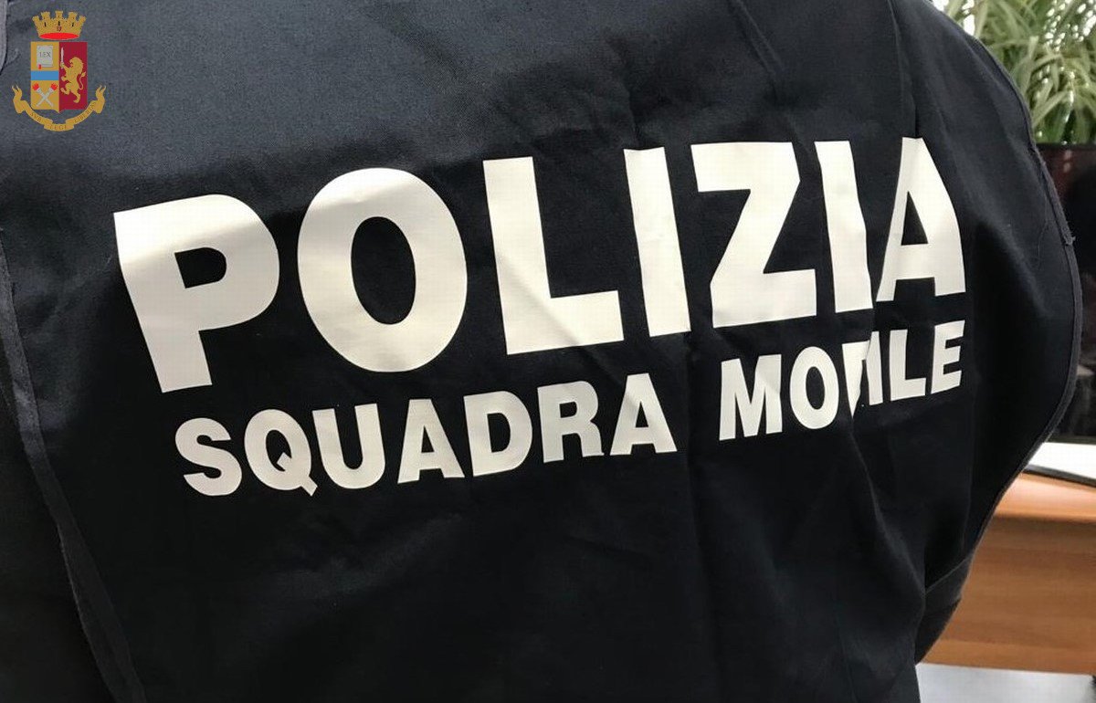 Furto in casa di un'anziana a Monte Nario: due in manette