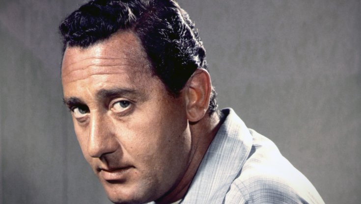 La statua ad Alberto Sordi