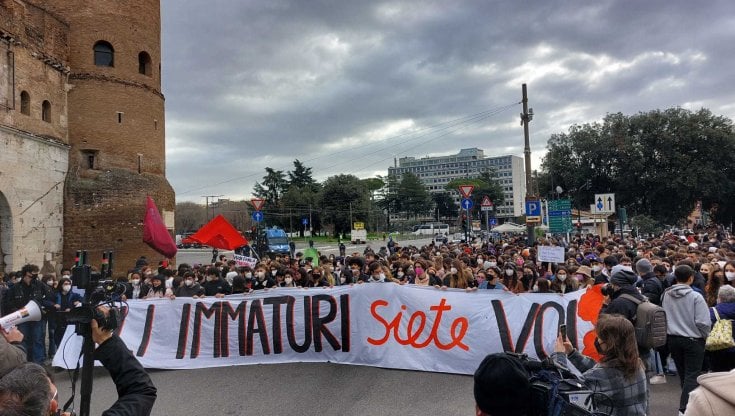 Studenti in piazza il 12 febbraio