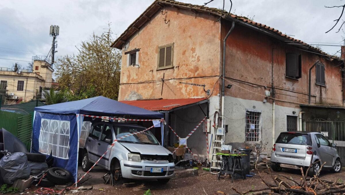 Ucciso in casa al Quadraro