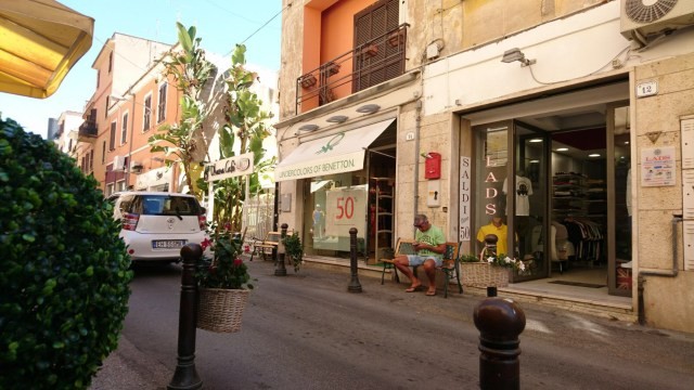 Rapina armata alla Benetton