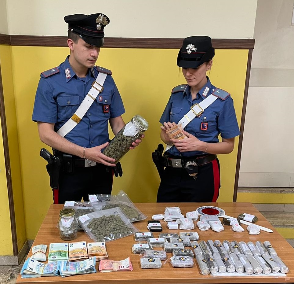 Controlli antidroga carabinieri