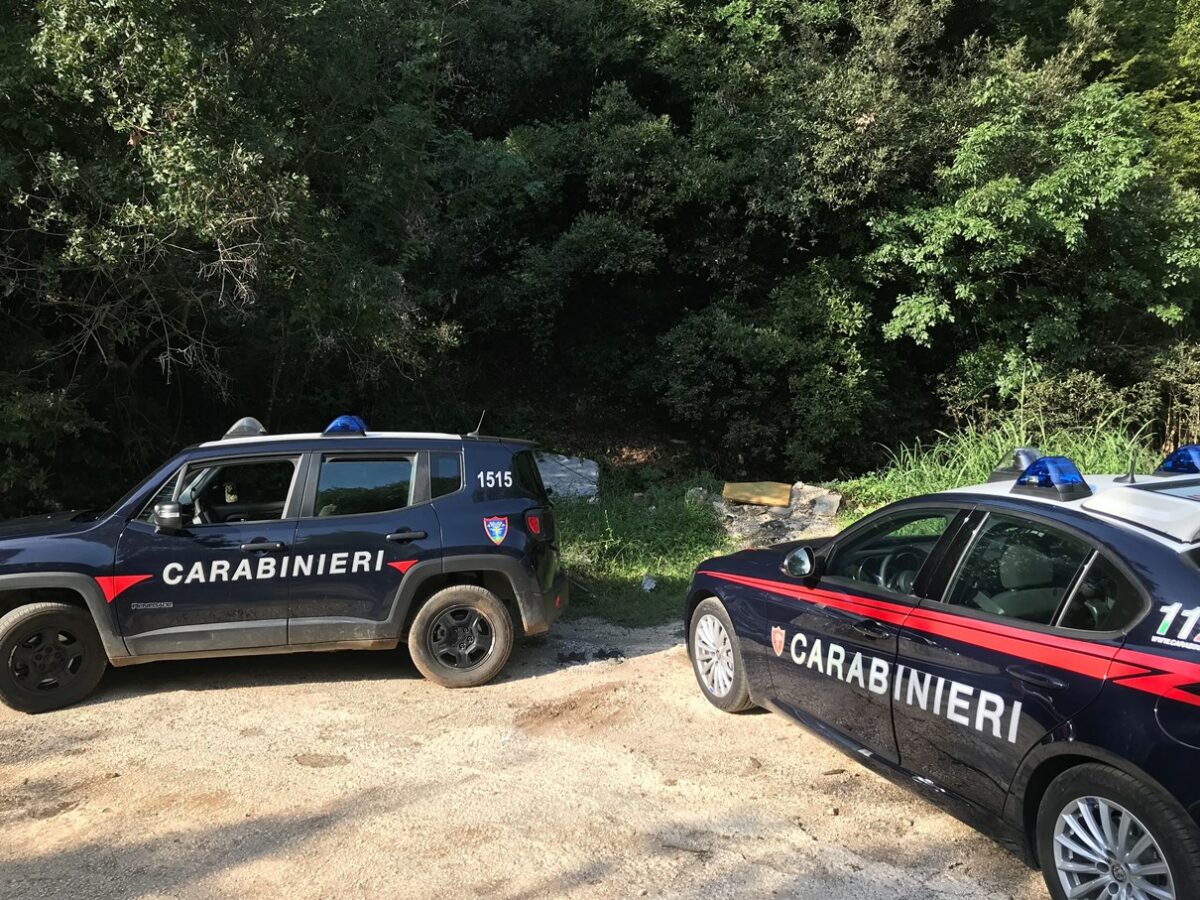Discarica abusiva con rifiuti speciali scovata a Colle Castello
