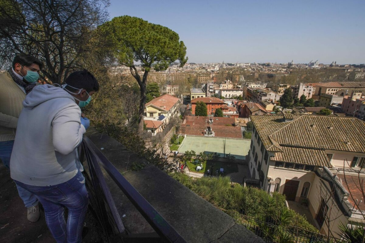 Guida turistica precipita