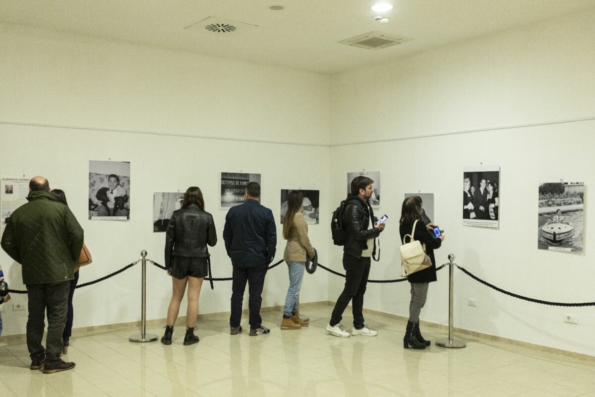 La mostra fotografica "Alberto Sordi segreto" a MagicLand