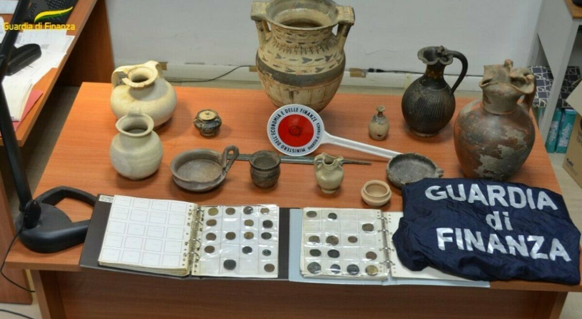 Reperti sequestrati da GDF