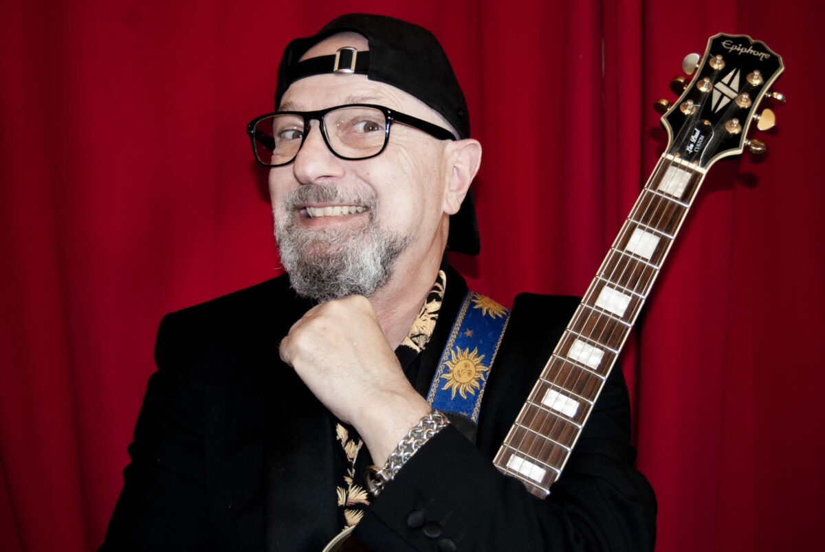 Sergio Caputo in concerto