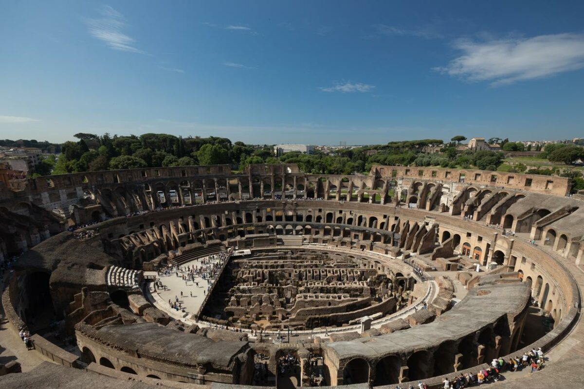 I giovani di Roma maggiorenni nel 2024 con Mic Card gratuita