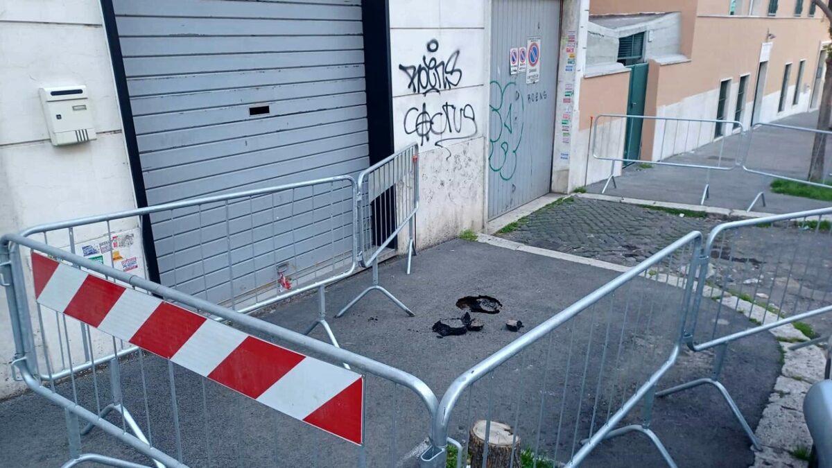 Aperta buca a Torpignattara