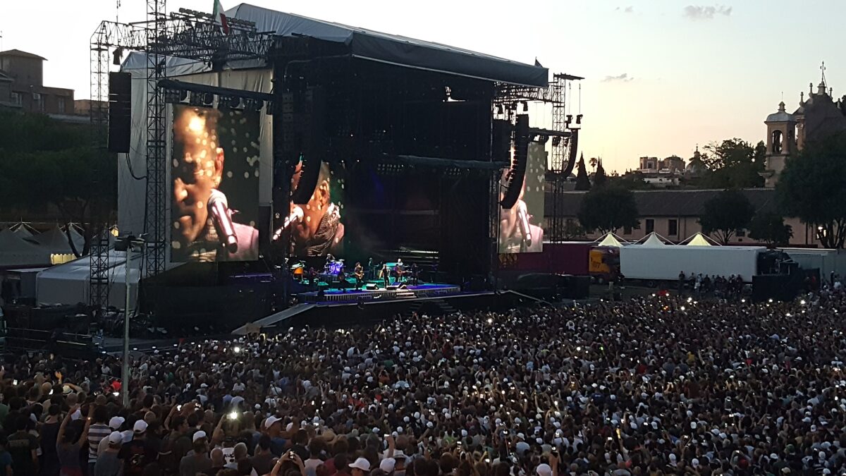 Pulizia strade concerto Circo Massimo