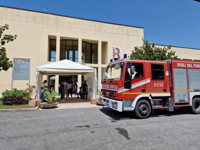 Incendio all'ospedale Pertini