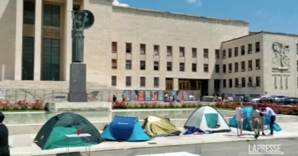 Studenti in tenda a Roma