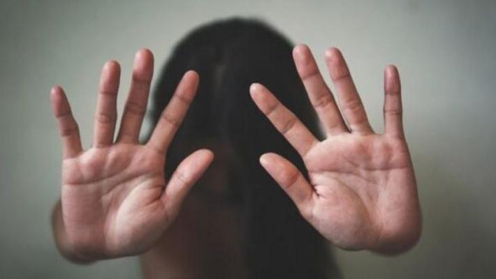 Sedicenne rapita e violentata